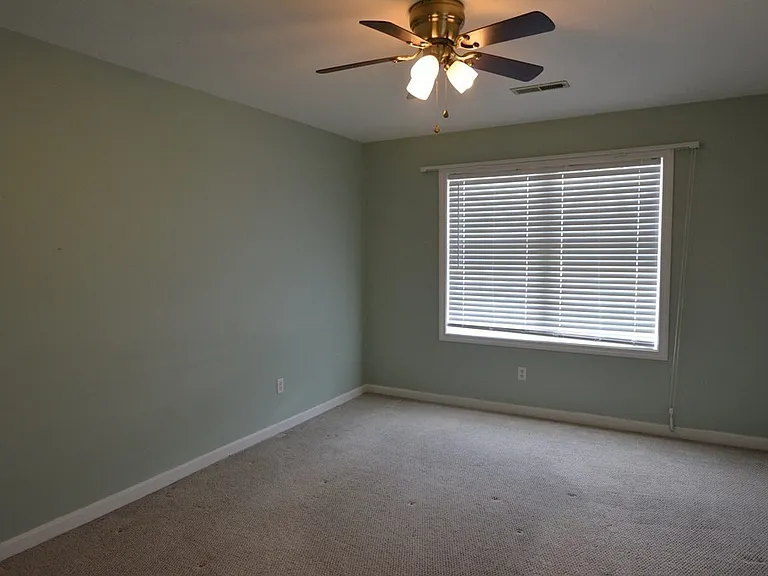 24 Ptarmigan Dr #24 — Photo 8