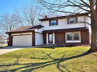 3851 W Anita Ln, Franklin, WI 53132
