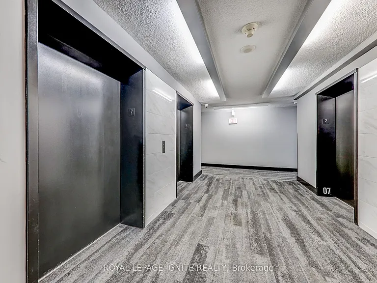 38 Joe Shuster Way #722 — Photo 5