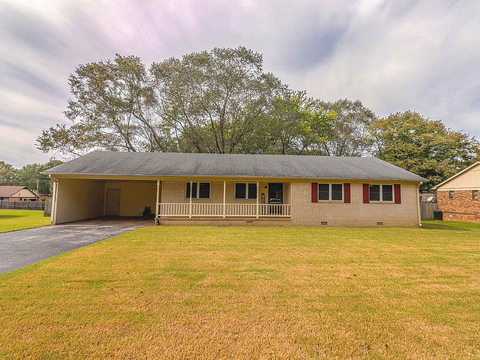 1st image of 796 Hart Dr