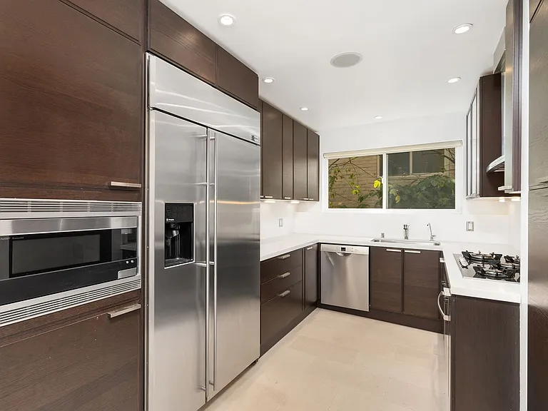 10645 Wilshire Blvd #101 — Photo 16