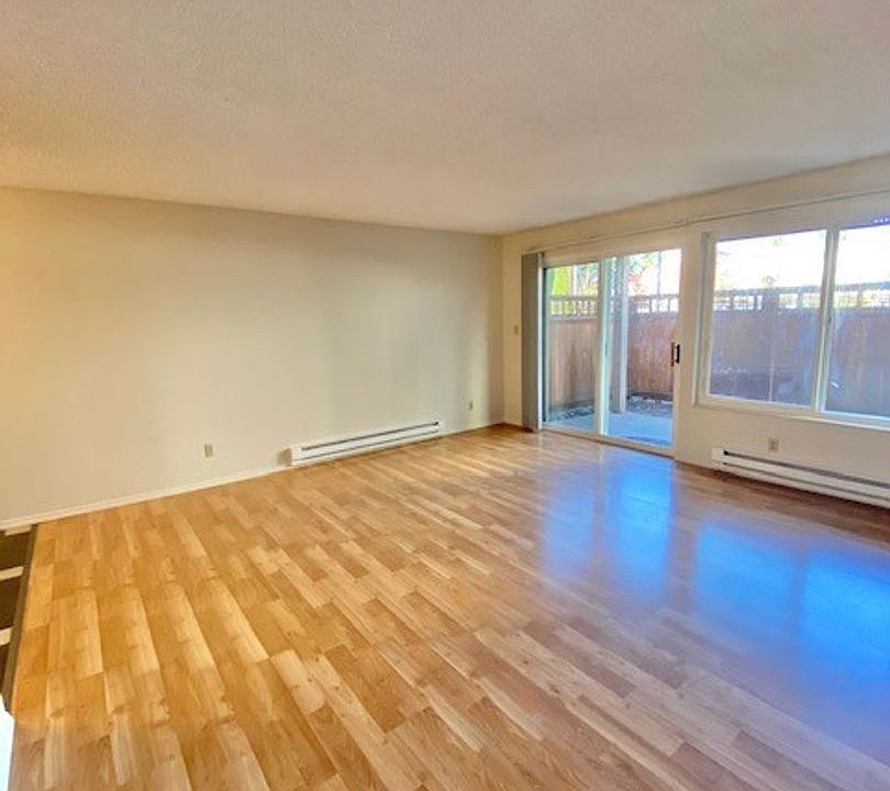Jukela Apartments 18524 Linden Ave N Shoreline WA Zillow
