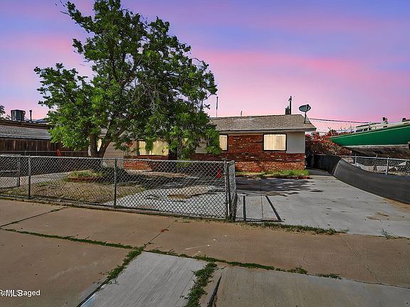 2nd image of 5021 Royal Dr