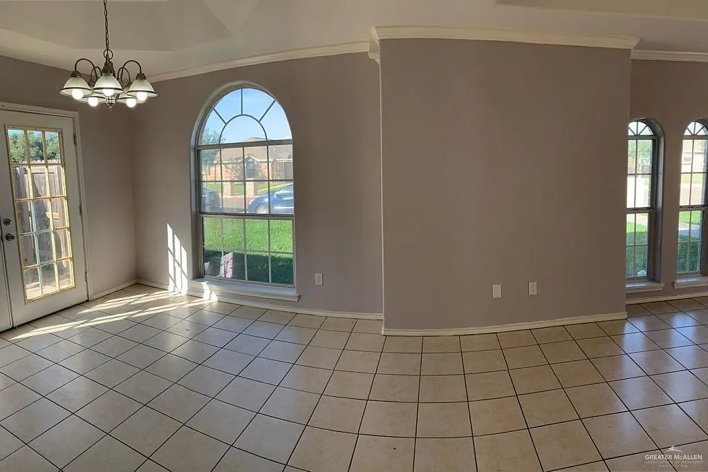 3 bed, 3.0 bath, 1165 sqft, $895 — Photo 4