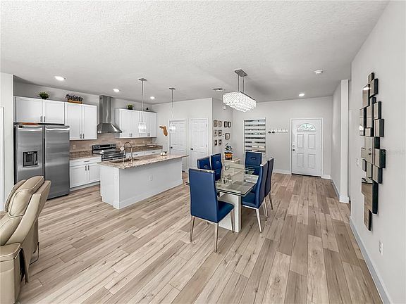 4th image of 13340 SW 49th Ave