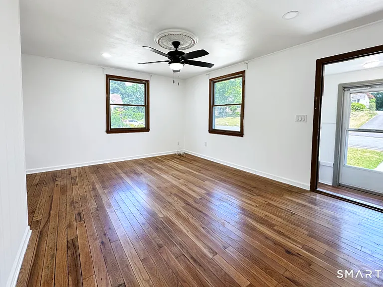 225 Battis Rd — Photo 4