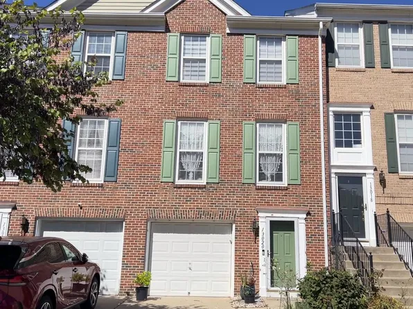 13020 Rose Petal Cir, Herndon, VA 20171