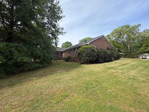 5th image of 210 Redcliffe Rd