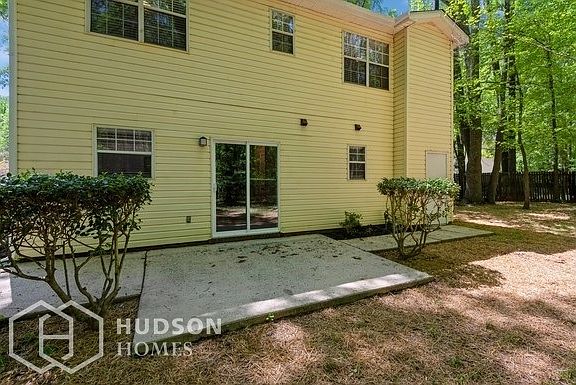 2nd image of 601 Pennwood Ln