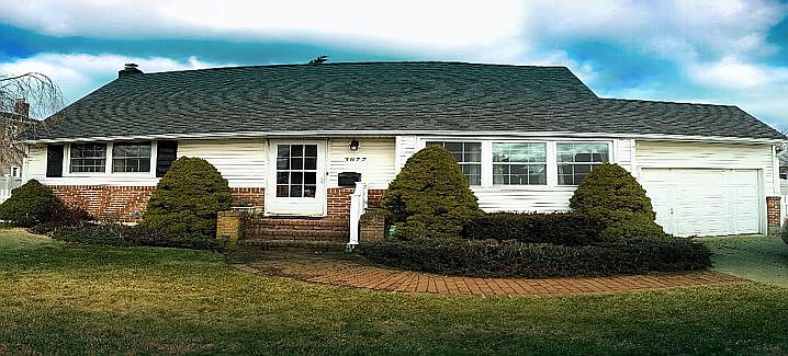 1st image of 3877 Peter St
