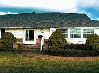 3877 Peter St, Seaford, NY 11783