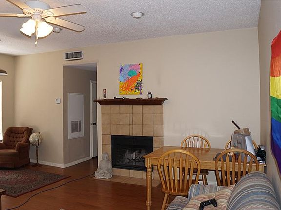 4th image of 203 E 31st St APT 208
