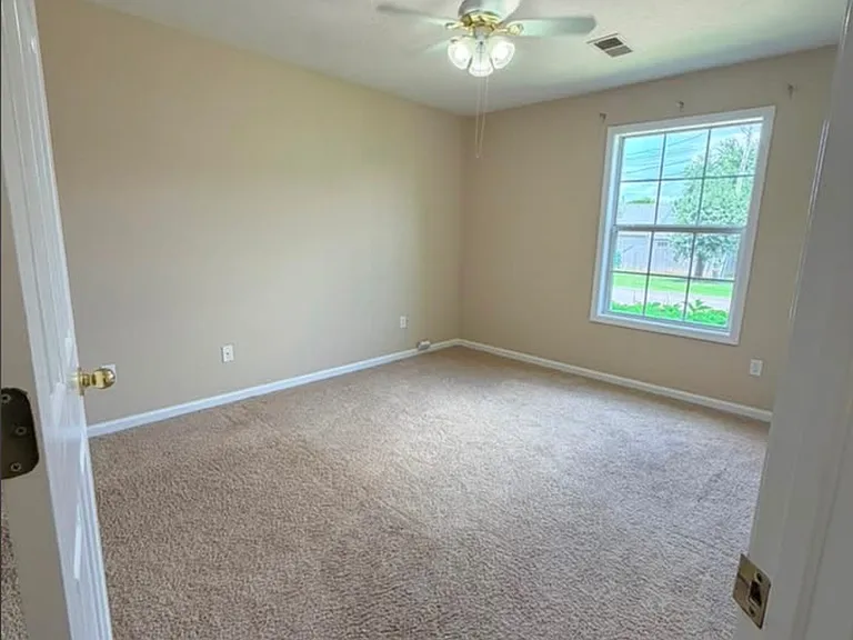 495 Sivley Rd — Photo 11