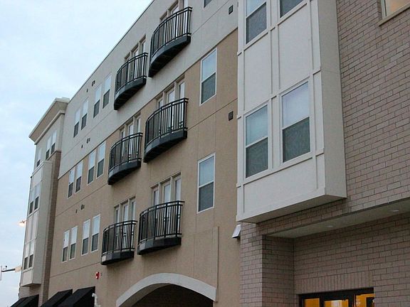 5th image of 101 1st Ave NW APT 406