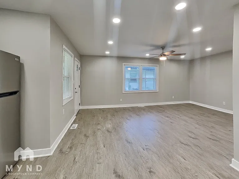 1224 Earhart St — Photo 6