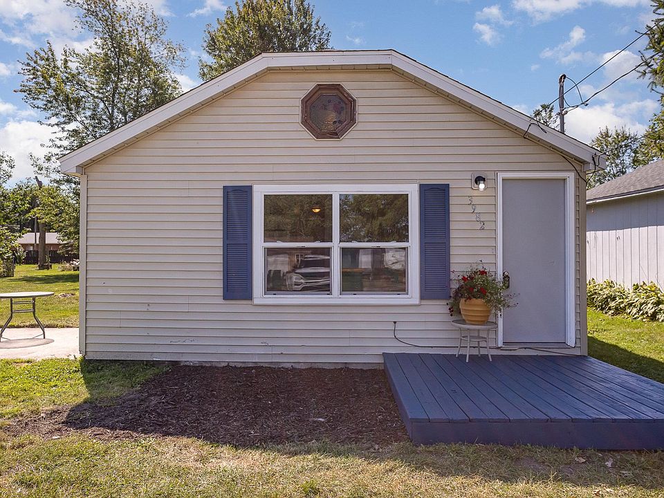 1st image of 3982 Plummer Dr