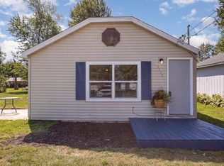 3982 Plummer Dr, Bay City, MI 48706