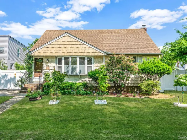 859 Franklin Avenue, Valley Stream, NY 11580