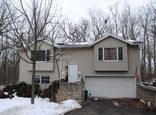 30422 Mountain Ln, Waterford, WI 53185
