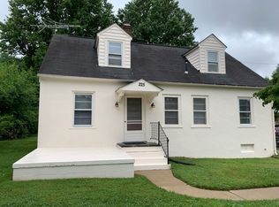 225 Liberty St, Berryville, VA 22611