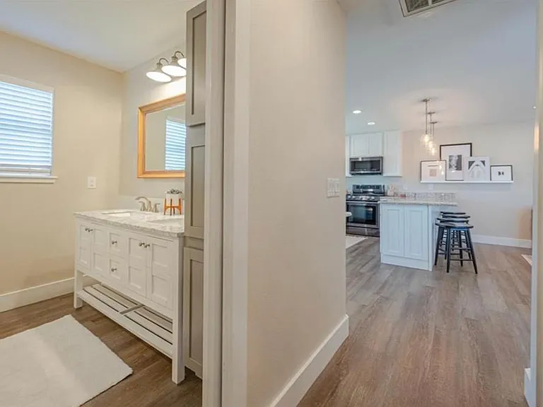 7 Lauderdale Dr — Photo 35