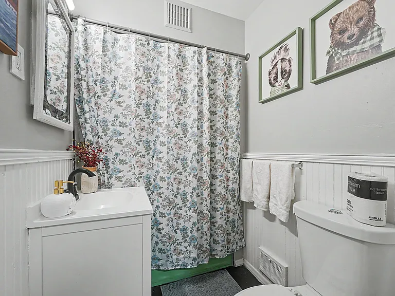 333 Raines Park #1 — Photo 8
