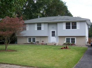 1401 Bracco Dr, Vineland, NJ 08360