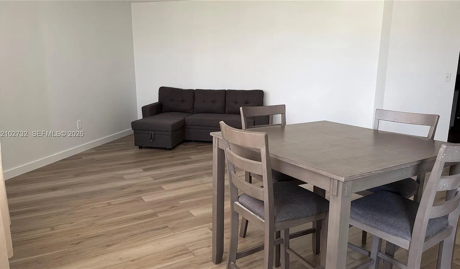 Commodore Plaza Condo — Photo 3