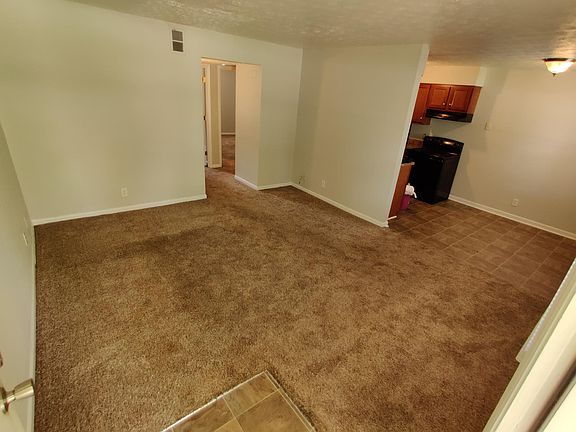 Entryway - living room and breakfast nook