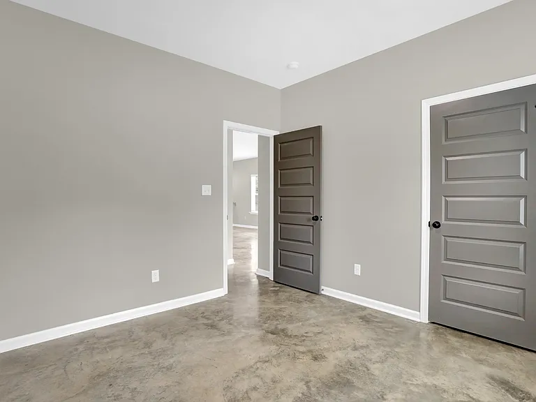 680 Boston St — Photo 27