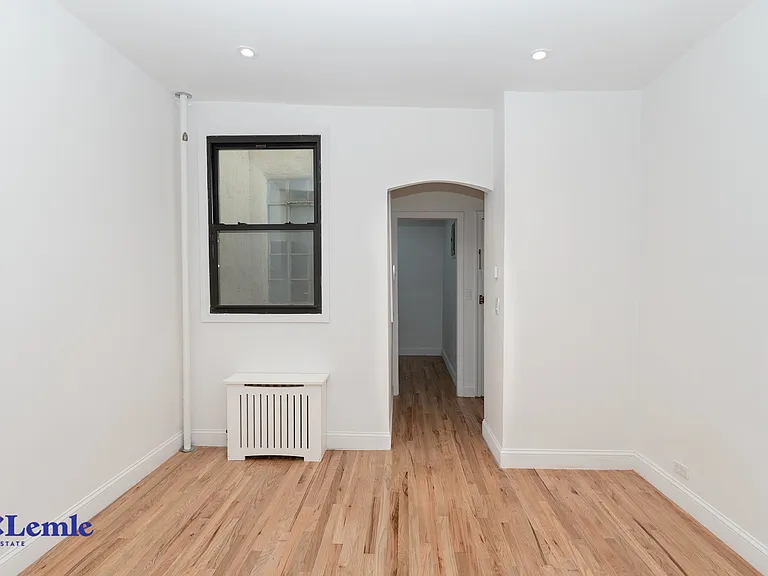 215 E 88th St #5FW — Photo 10