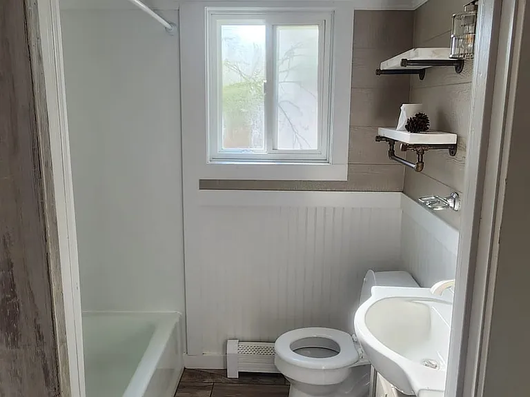 2215 E Vista Dr — Photo 15