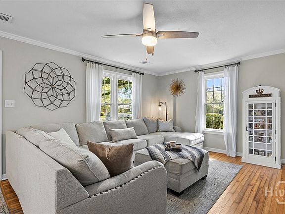 3rd image of 307 Columbus Drive