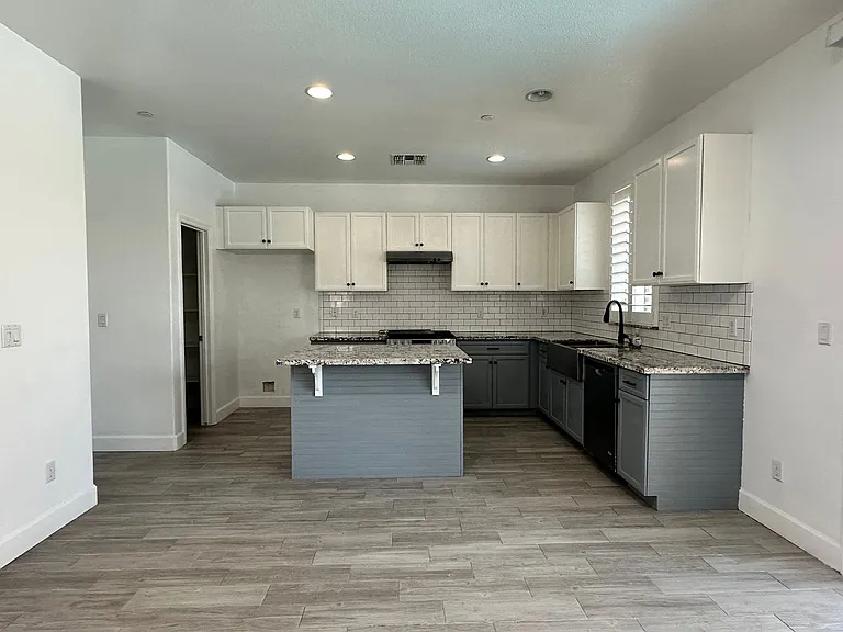 3726 N Shady Ct — Photo 5
