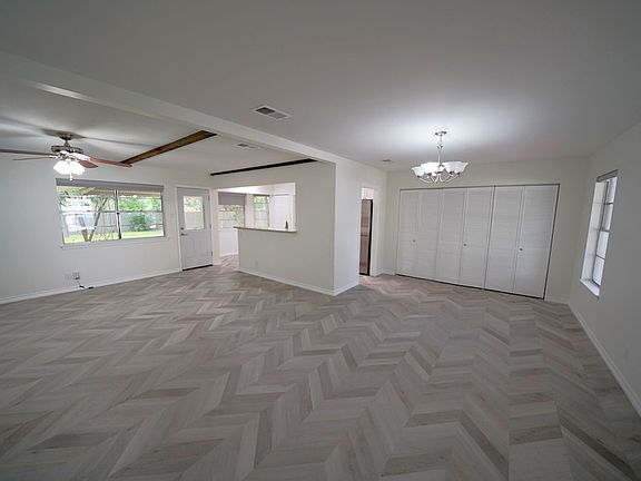 3rd image of 303 De Vaca