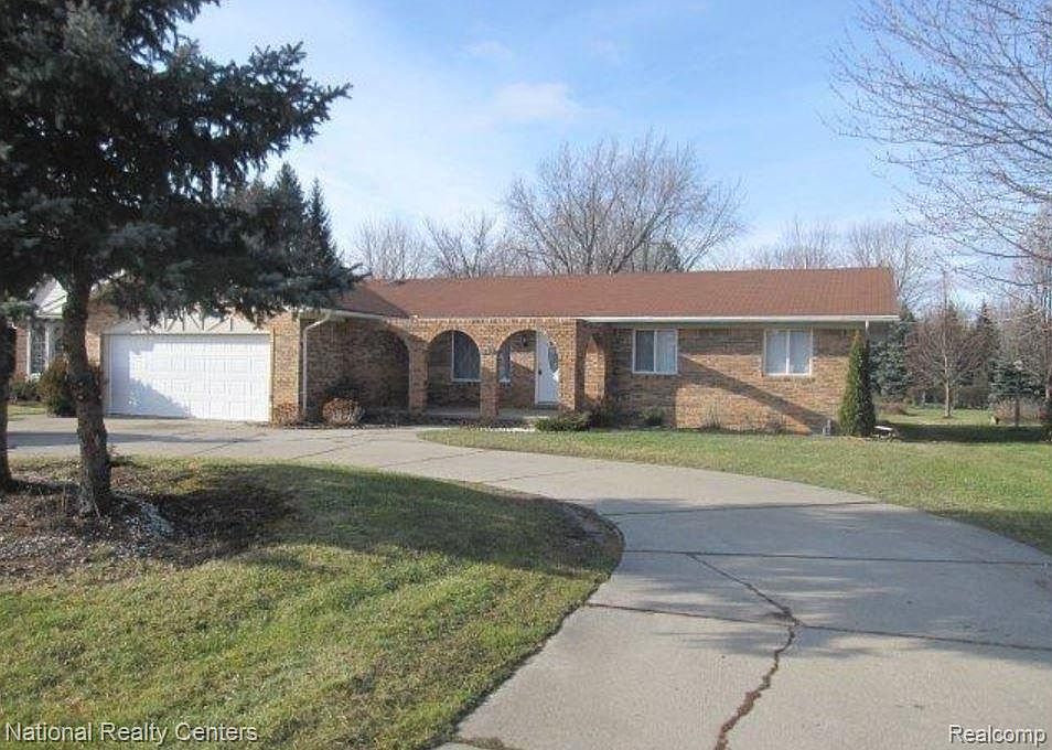 1st image of 37625 Ryan Rd