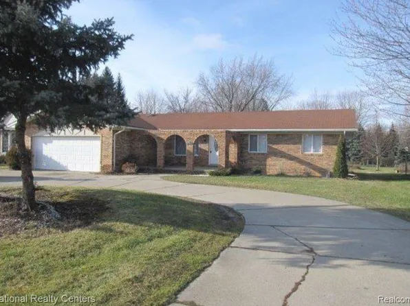 37625 Ryan Rd, Sterling Heights, MI 48310