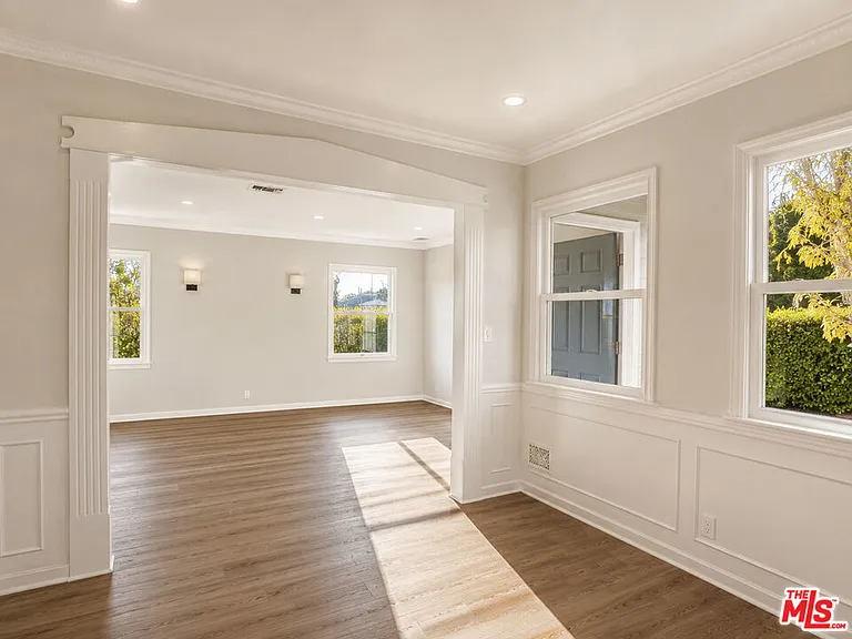 1704 Washington Ave — Photo 16