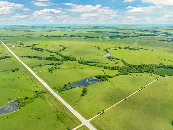 3rd image of 8405 SE Highway 400