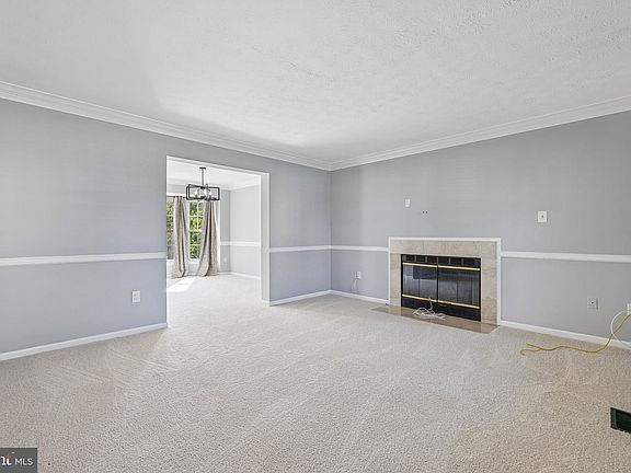 4th image of 2069 Park Trail Rd