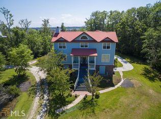 682 Marina Isle Dr, Woodbine, GA 31569