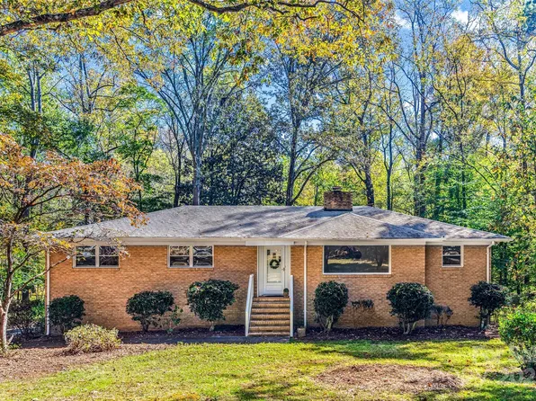 8620 Pine Cres, Charlotte, NC 28215