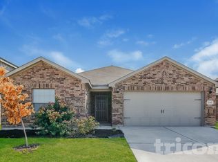 144 Bandana Cir, Newark, TX 76071