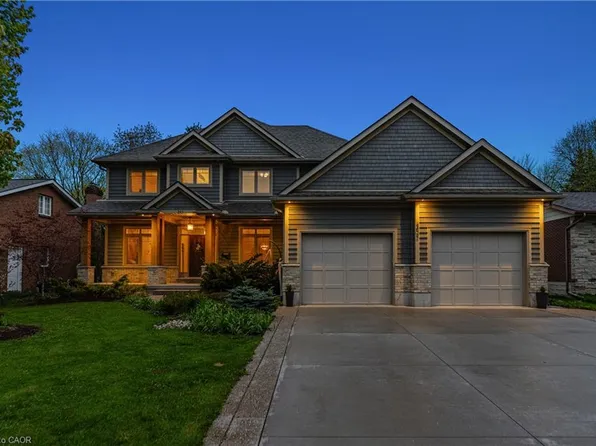 303 Castlefield Ave, Waterloo, ON N2K 2M4