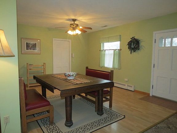 4th image of 2222 Hillsdale Dr