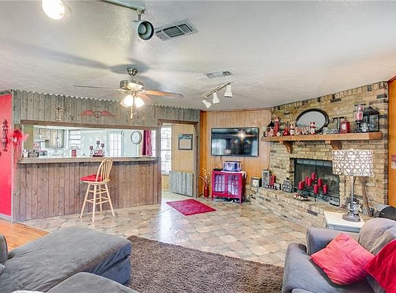 3rd image of 14016 Quail Dr