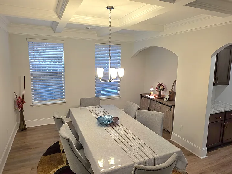 121 Horace Ct — Photo 2