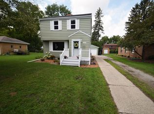 2215 Louanna St, Midland, MI 48640
