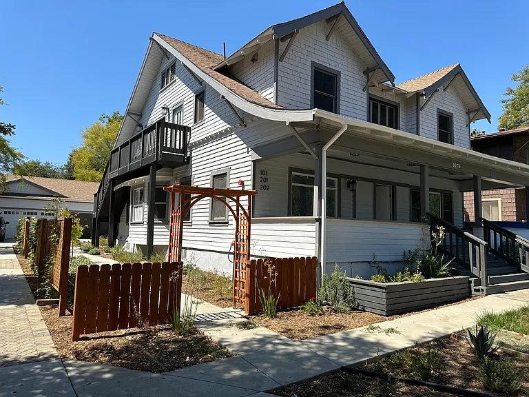 1075 N Los Robles Ave #202 — Photo 13