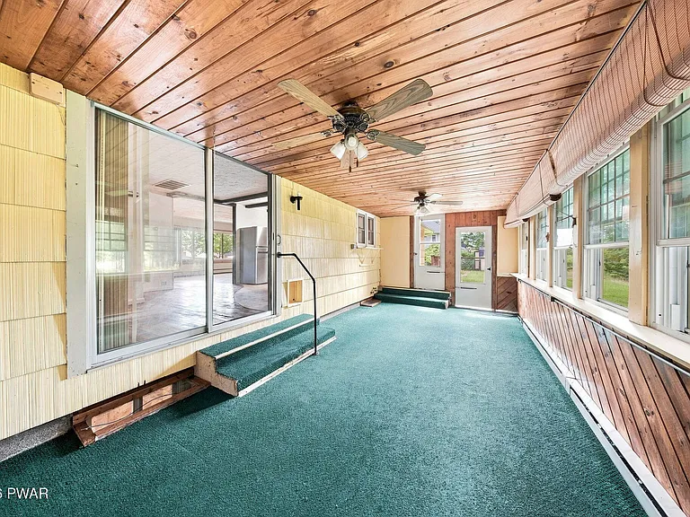 1055 Blue Ridge Ave — Photo 24